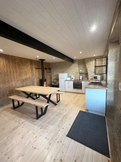 Loue Ancien Moulin A Vent Avec Piscine Et Jacuzzi Villa Neuvy-Bouin Eksteriør billede